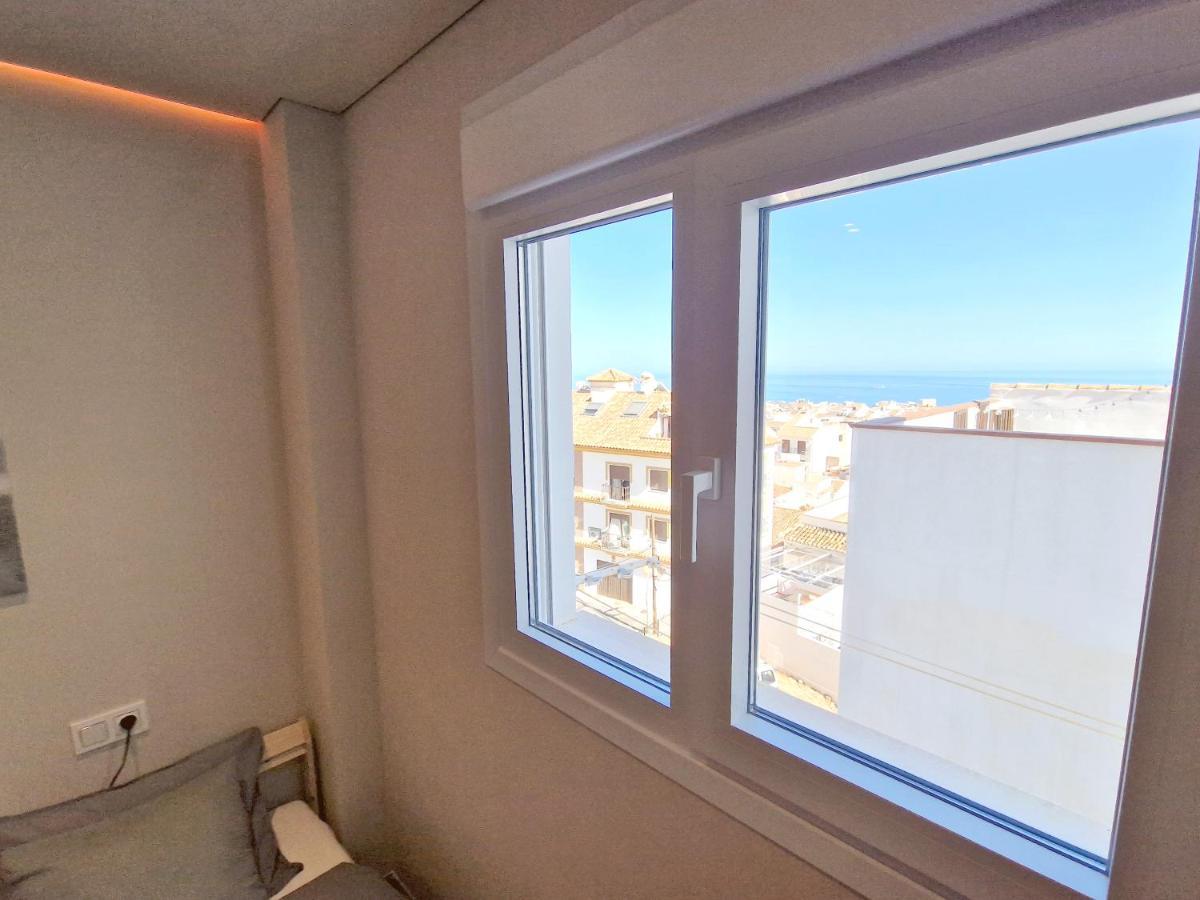 Emerald Apartment - Spacious Modern 2 Bedroom ベナルマデナ エクステリア 写真