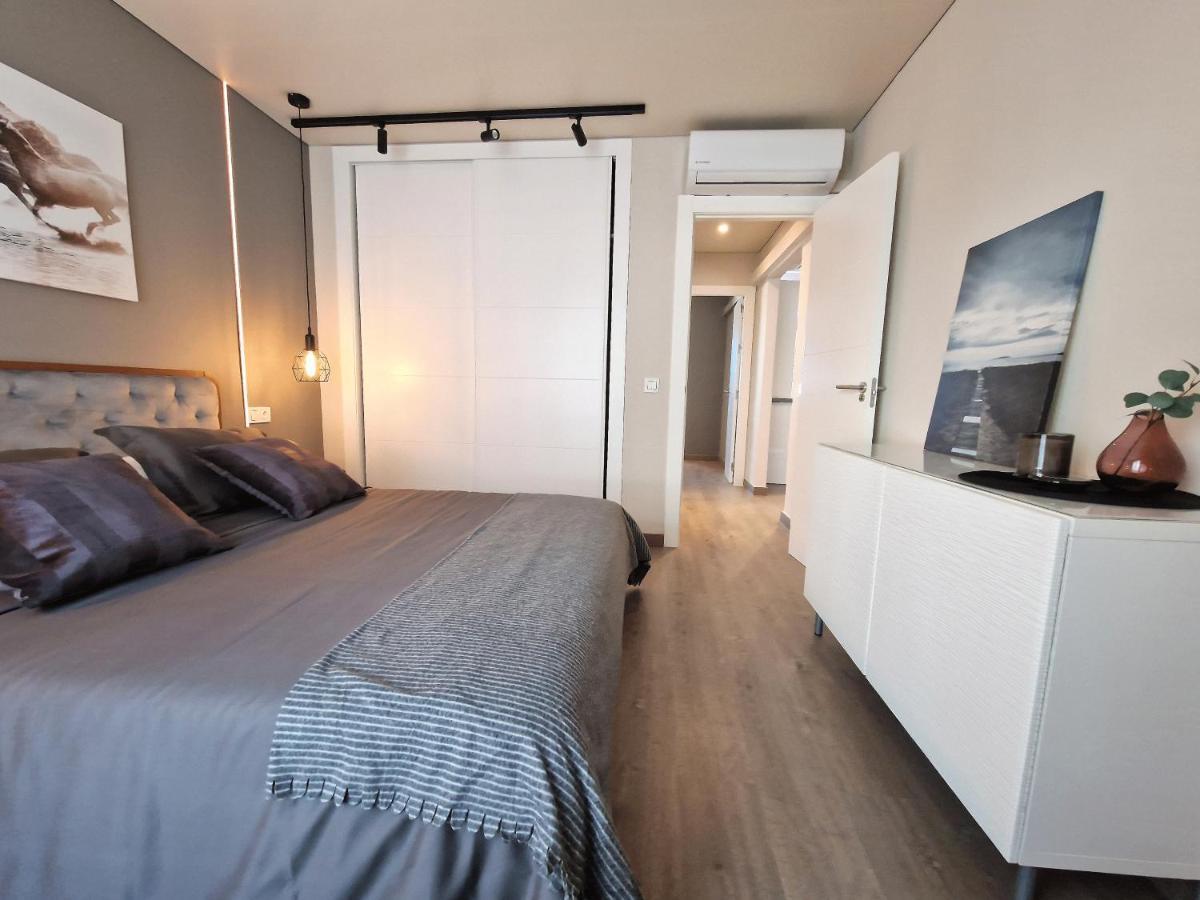 Emerald Apartment - Spacious Modern 2 Bedroom ベナルマデナ エクステリア 写真